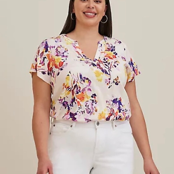 TORRID | Hi-Lo Short Sleeve Blouse - Picture 1 of 4